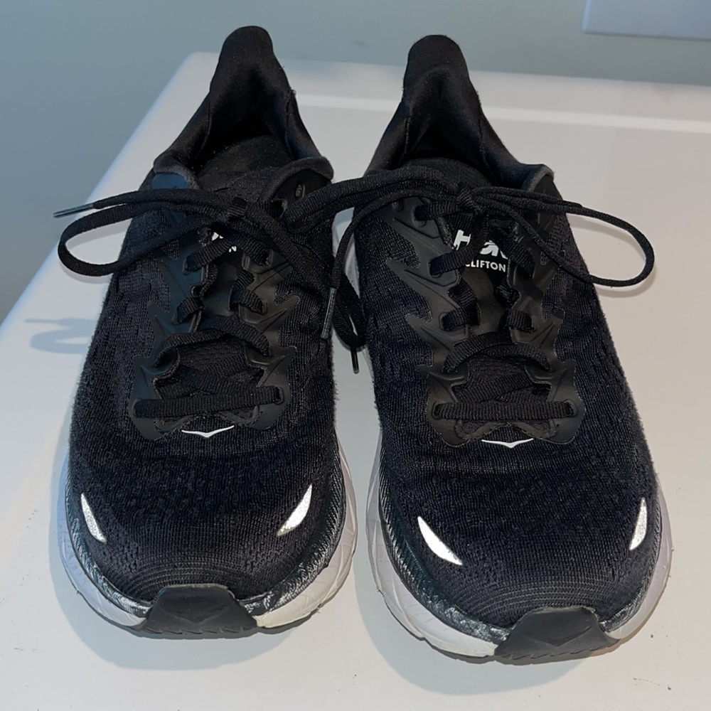 Black and white Hoka Clifton 8 Size 8